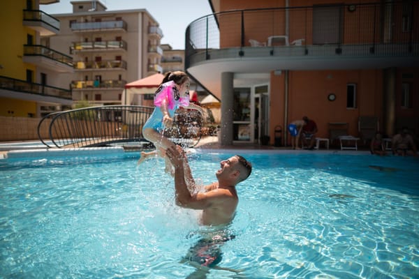 Aparthotel Sheila Jesolo Piscina 03